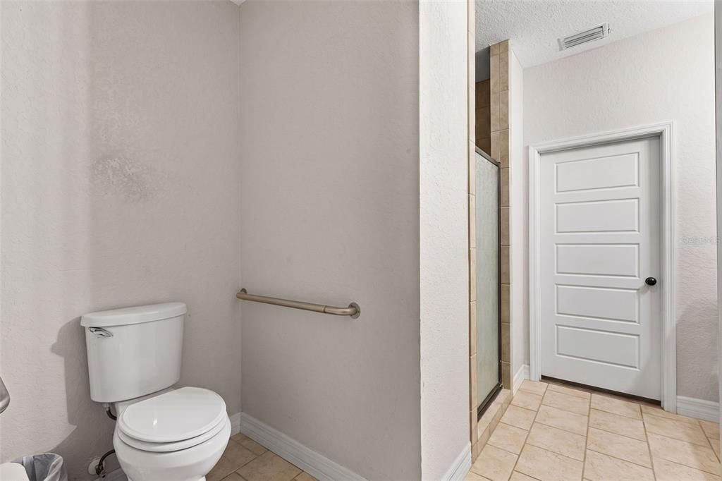 For Sale: $830,000 (4 beds, 2 baths, 2282 Square Feet)