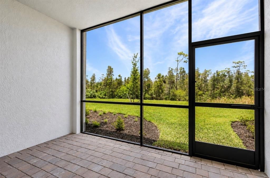 For Sale: $229,000 (2 beds, 2 baths, 1120 Square Feet)