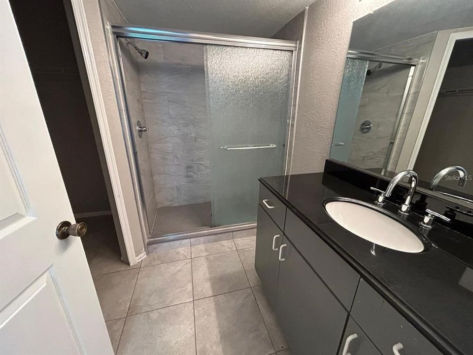 В аренду: $1,650 (2 спален, 2 ванн, 874 Квадратных фут)