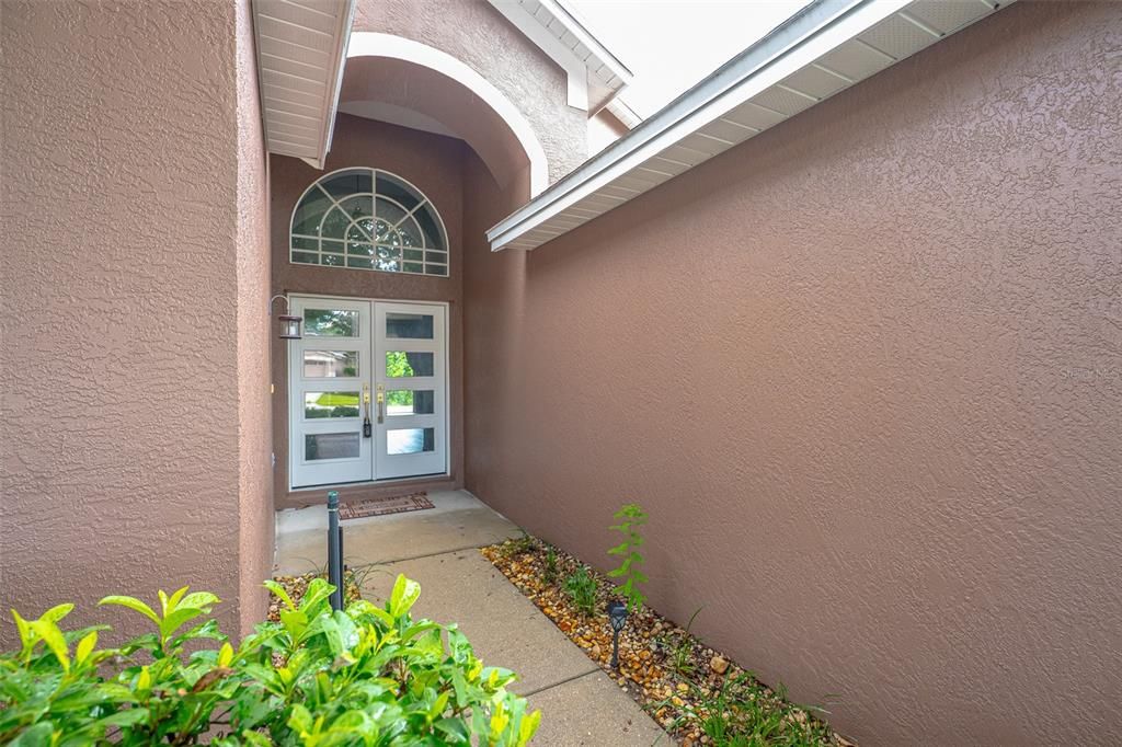 For Sale: $365,000 (2 beds, 2 baths, 1603 Square Feet)