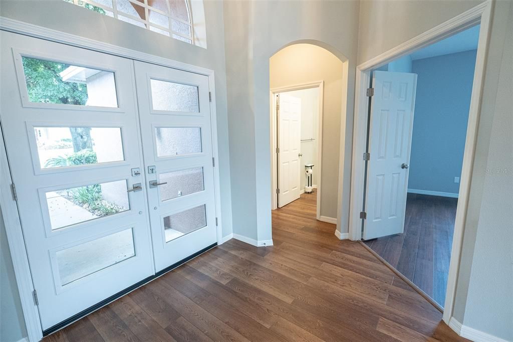 For Sale: $365,000 (2 beds, 2 baths, 1603 Square Feet)