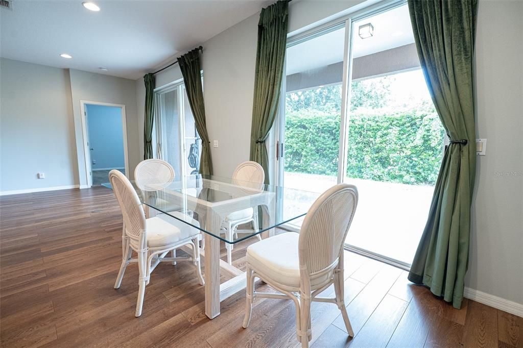 For Sale: $365,000 (2 beds, 2 baths, 1603 Square Feet)