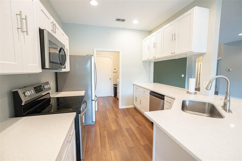 For Sale: $365,000 (2 beds, 2 baths, 1603 Square Feet)