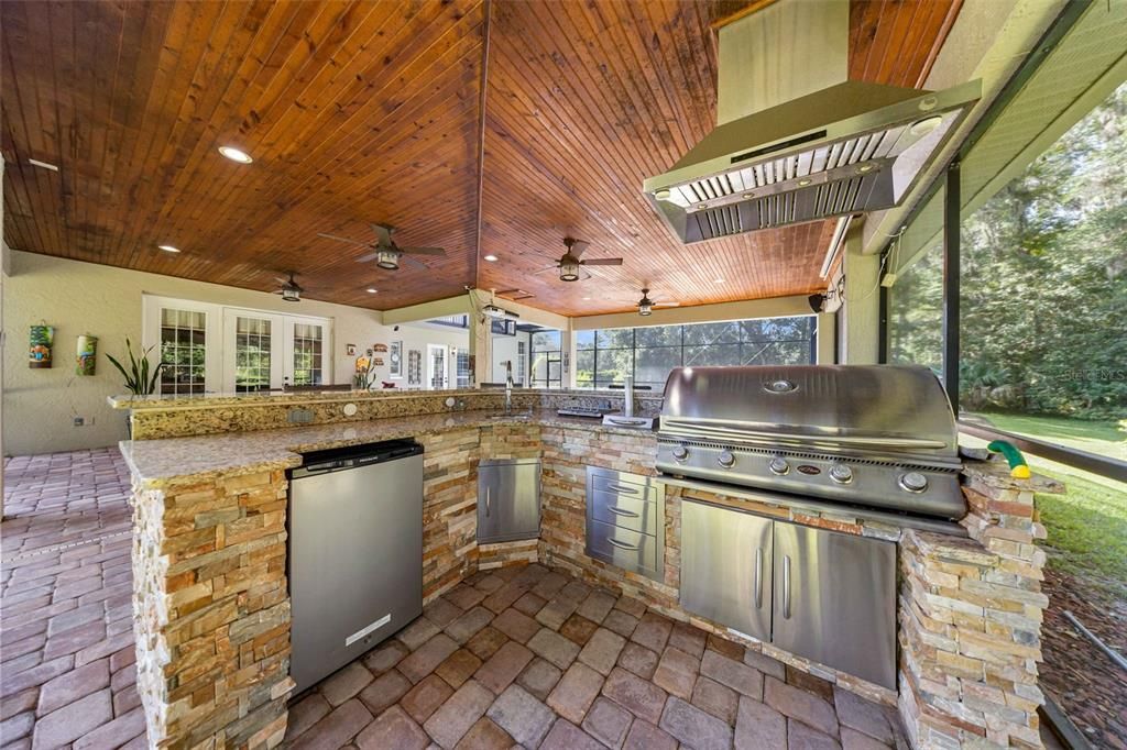 For Sale: $714,750 (5 beds, 3 baths, 3375 Square Feet)