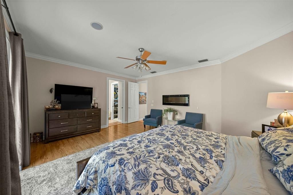 For Sale: $714,750 (5 beds, 3 baths, 3375 Square Feet)
