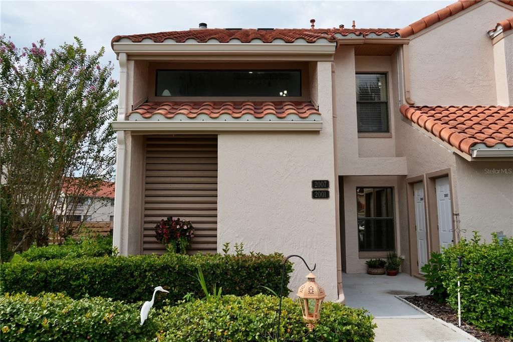 For Sale: $178,500 (2 beds, 2 baths, 1103 Square Feet)