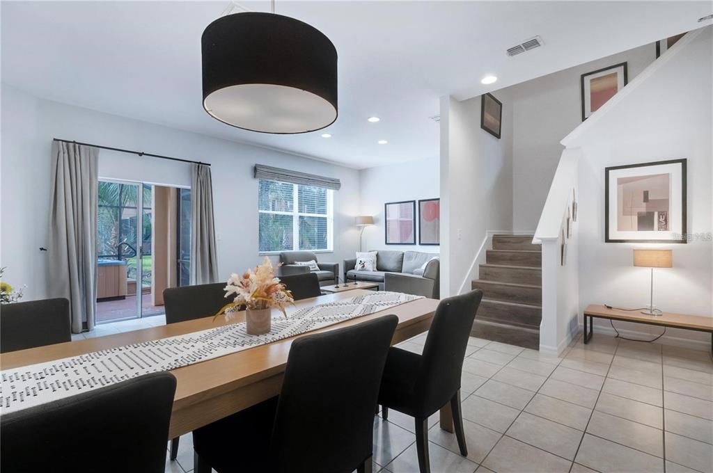 For Sale: $325,000 (3 beds, 2 baths, 1435 Square Feet)
