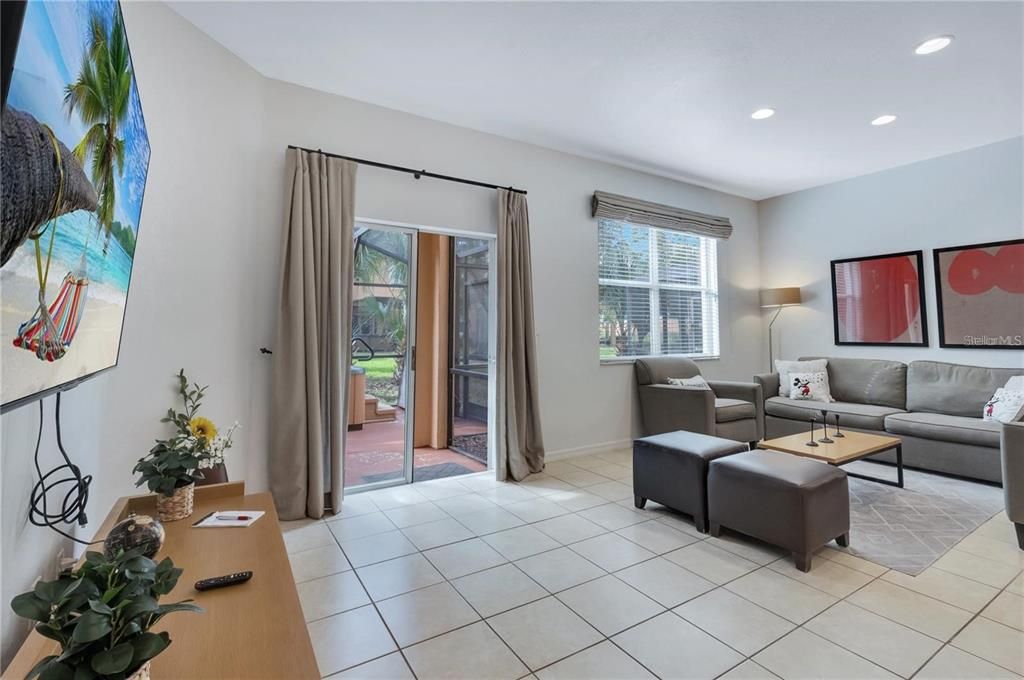 For Sale: $325,000 (3 beds, 2 baths, 1435 Square Feet)