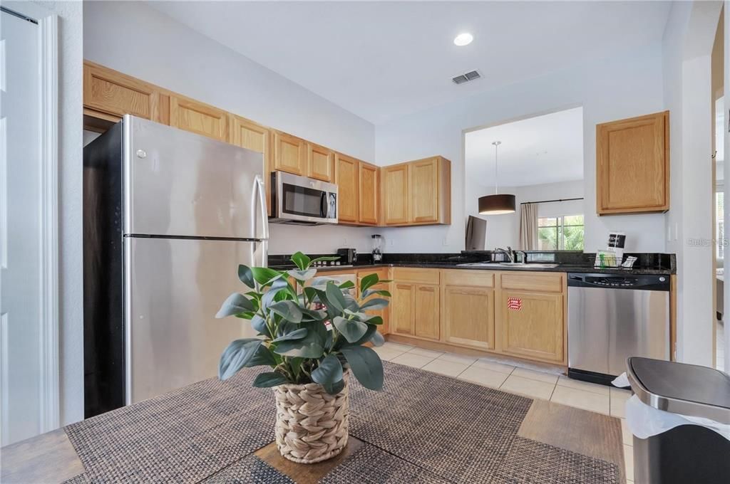 For Sale: $325,000 (3 beds, 2 baths, 1435 Square Feet)