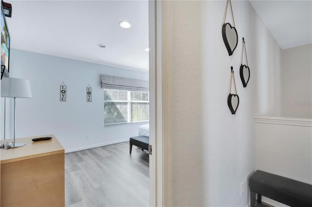 For Sale: $325,000 (3 beds, 2 baths, 1435 Square Feet)