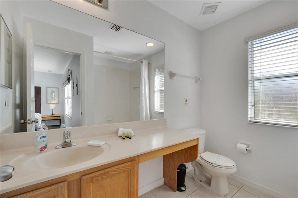 For Sale: $325,000 (3 beds, 2 baths, 1435 Square Feet)