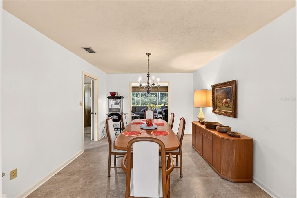 For Sale: $575,000 (4 beds, 2 baths, 2915 Square Feet)