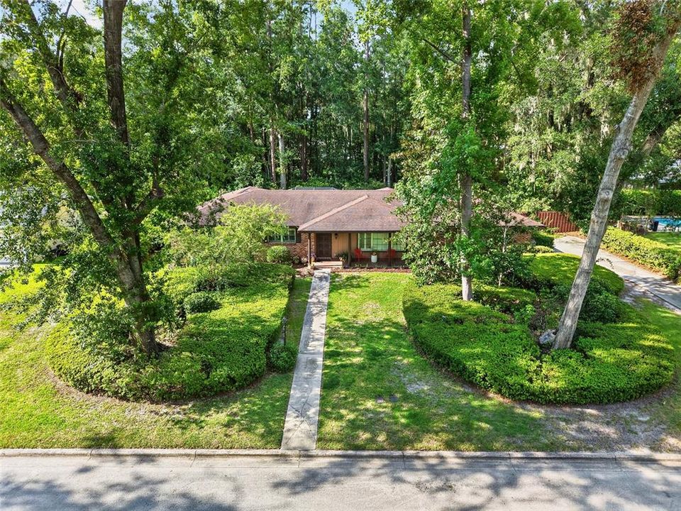 For Sale: $575,000 (4 beds, 2 baths, 2915 Square Feet)