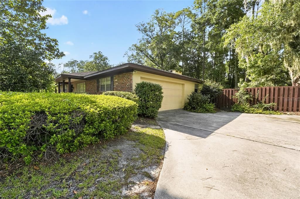 For Sale: $575,000 (4 beds, 2 baths, 2915 Square Feet)