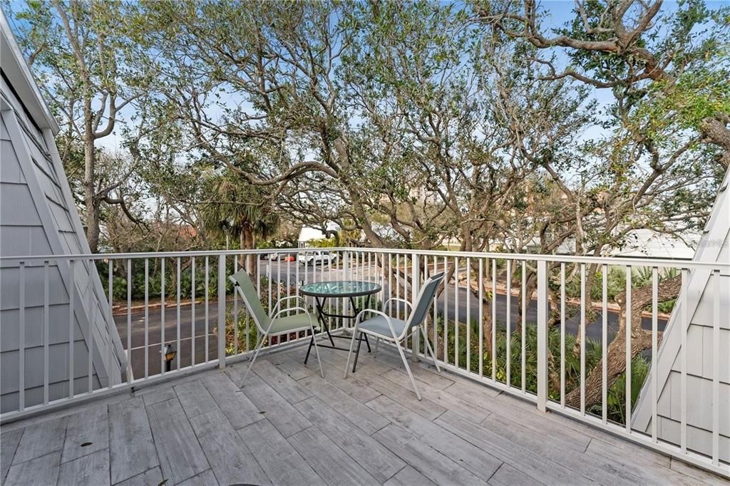 For Sale: $349,000 (2 beds, 2 baths, 1188 Square Feet)