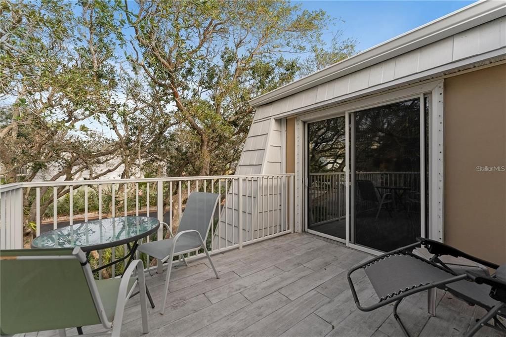 For Sale: $349,000 (2 beds, 2 baths, 1188 Square Feet)
