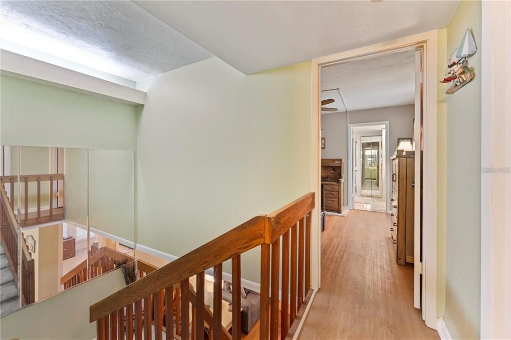 For Sale: $349,000 (2 beds, 2 baths, 1188 Square Feet)