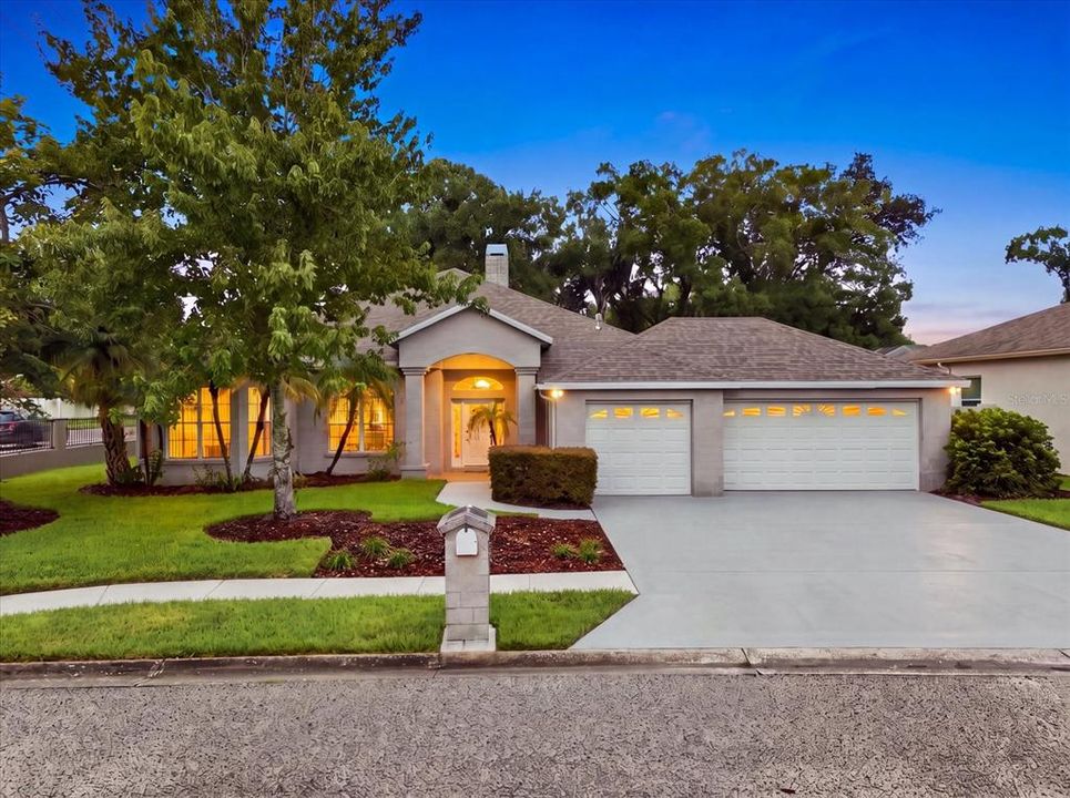 For Sale: $680,000 (4 beds, 2 baths, 2428 Square Feet)