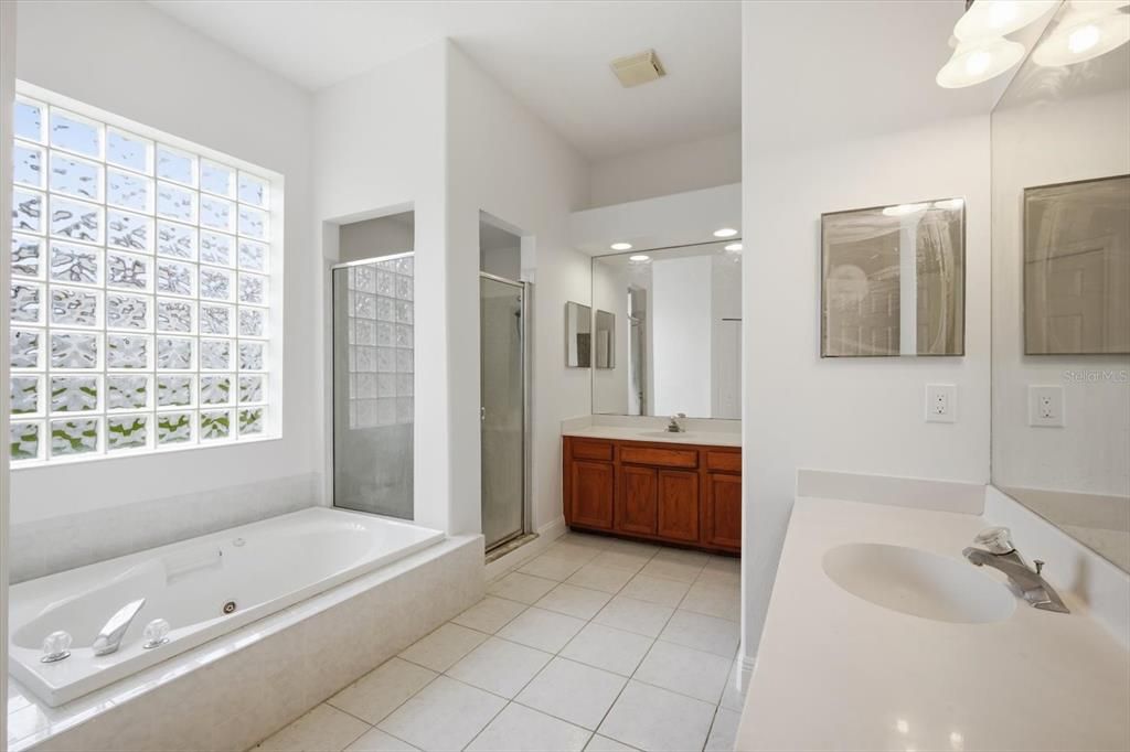 For Sale: $680,000 (4 beds, 2 baths, 2428 Square Feet)