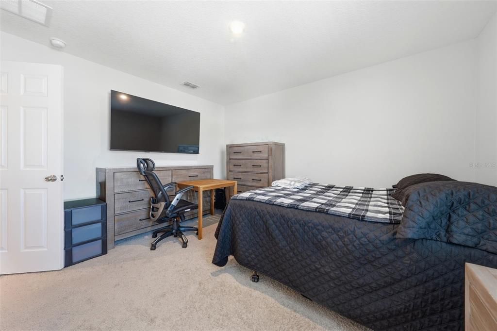 For Sale: $250,000 (2 beds, 2 baths, 1206 Square Feet)