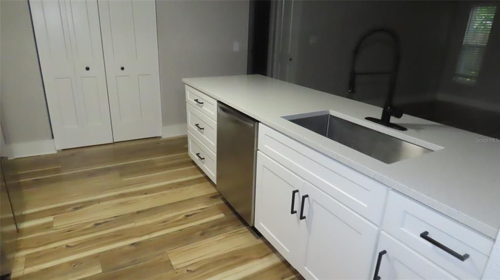 For Sale: $463,500 (3 beds, 2 baths, 1508 Square Feet)