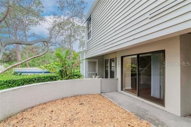 En Venta: $229,000 (2 camas, 2 baños, 1090 Pies cuadrados)