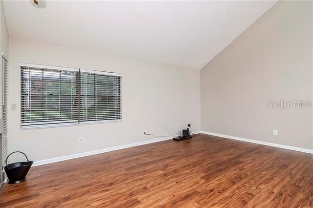 En Venta: $229,000 (2 camas, 2 baños, 1090 Pies cuadrados)