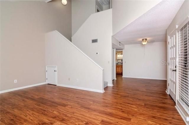 En Venta: $229,000 (2 camas, 2 baños, 1090 Pies cuadrados)