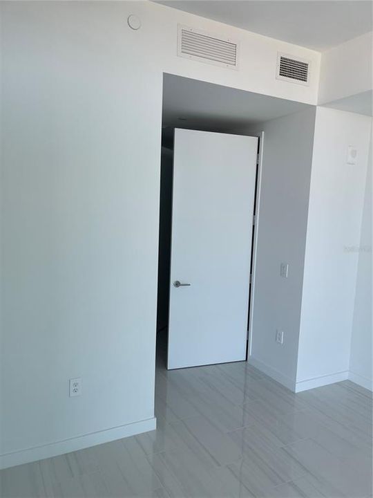 For Rent: $5,900 (2 beds, 2 baths, 1348 Square Feet)