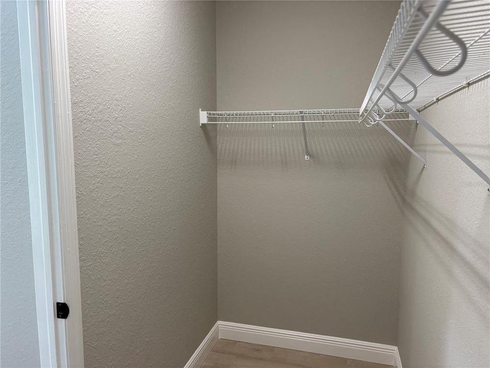For Sale: $379,000 (4 beds, 2 baths, 1558 Square Feet)