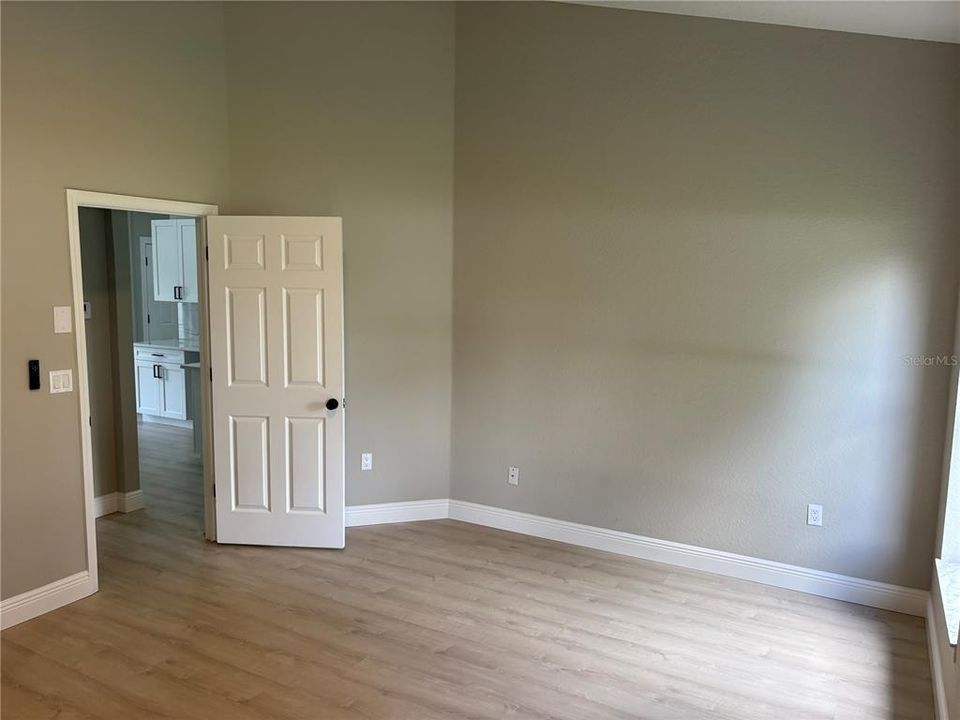 For Sale: $379,000 (4 beds, 2 baths, 1558 Square Feet)