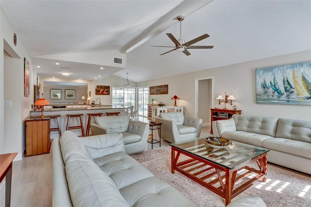 For Sale: $985,000 (3 beds, 2 baths, 2848 Square Feet)