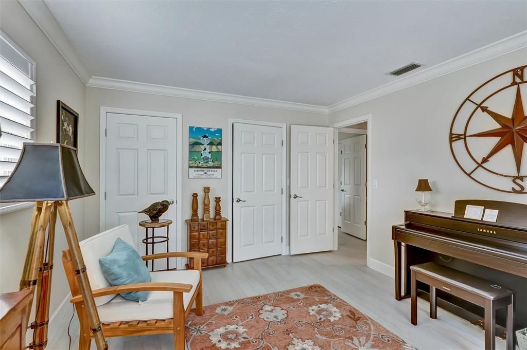 For Sale: $985,000 (3 beds, 2 baths, 2848 Square Feet)