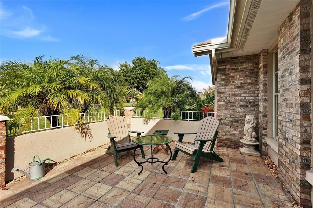 For Sale: $985,000 (3 beds, 2 baths, 2848 Square Feet)