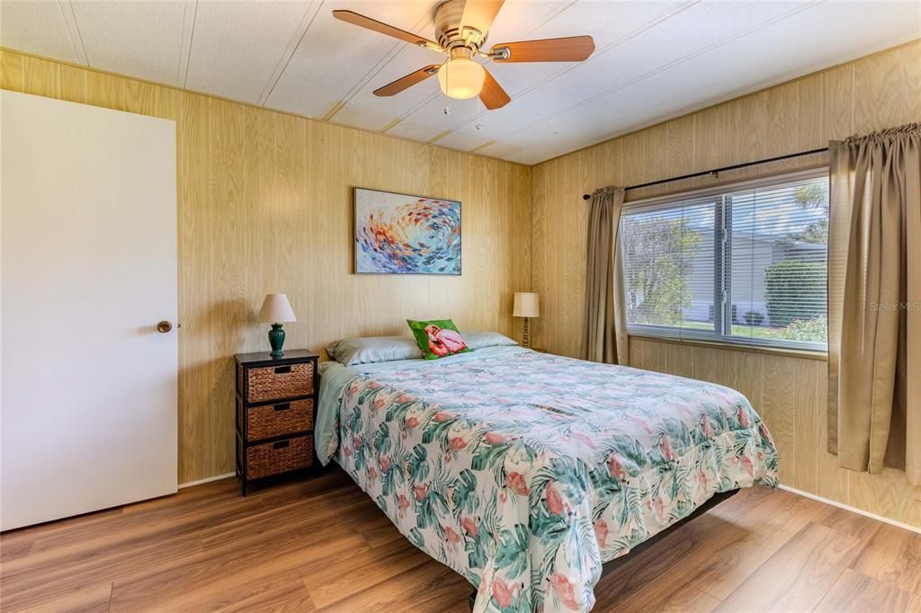 For Sale: $129,000 (2 beds, 2 baths, 864 Square Feet)