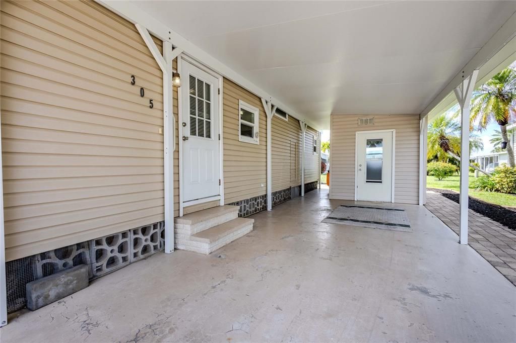 For Sale: $129,000 (2 beds, 2 baths, 864 Square Feet)