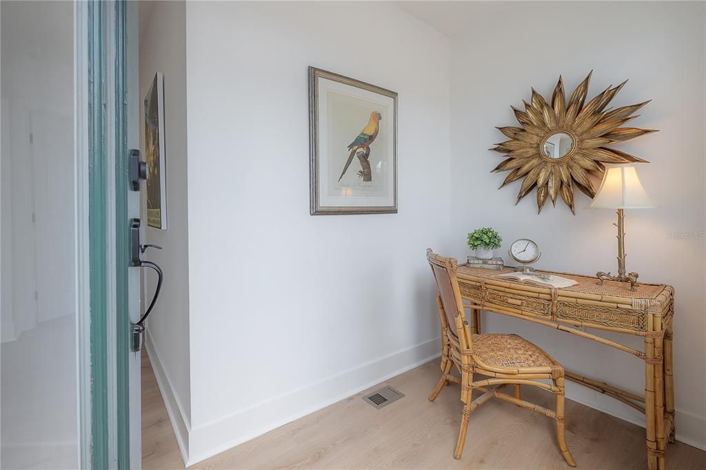 For Rent: $3,200 (2 beds, 2 baths, 1004 Square Feet)