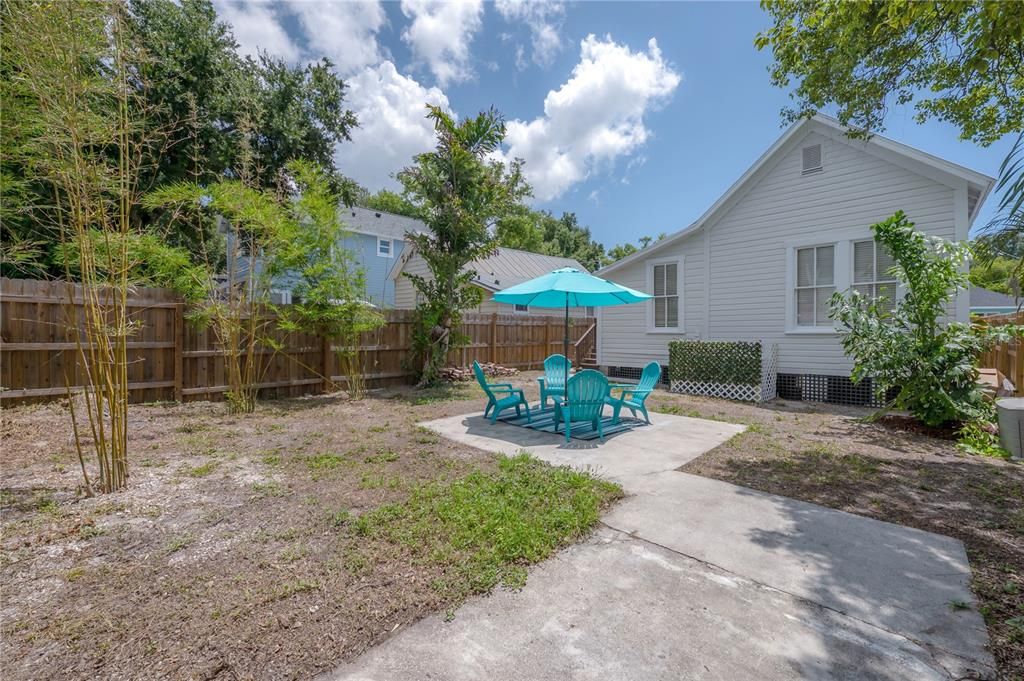 For Rent: $3,200 (2 beds, 2 baths, 1004 Square Feet)