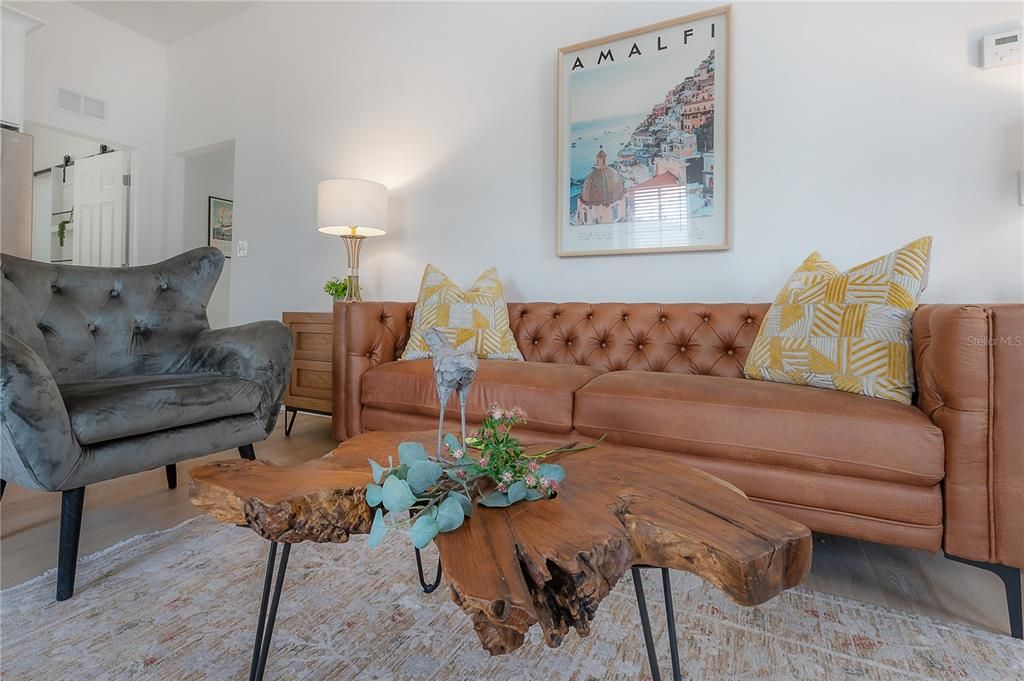 For Rent: $3,200 (2 beds, 2 baths, 1004 Square Feet)