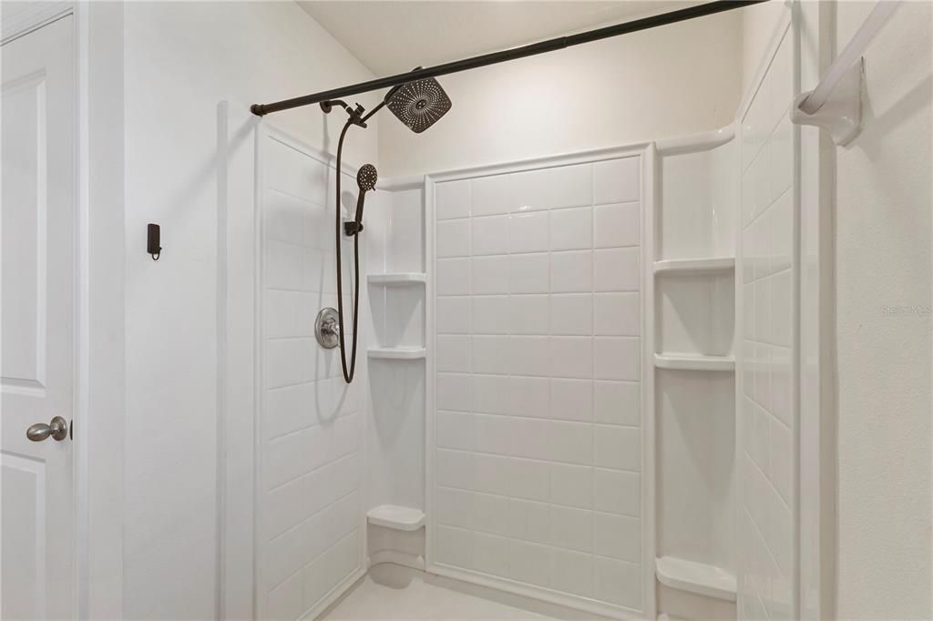 For Sale: $359,990 (4 beds, 3 baths, 2371 Square Feet)
