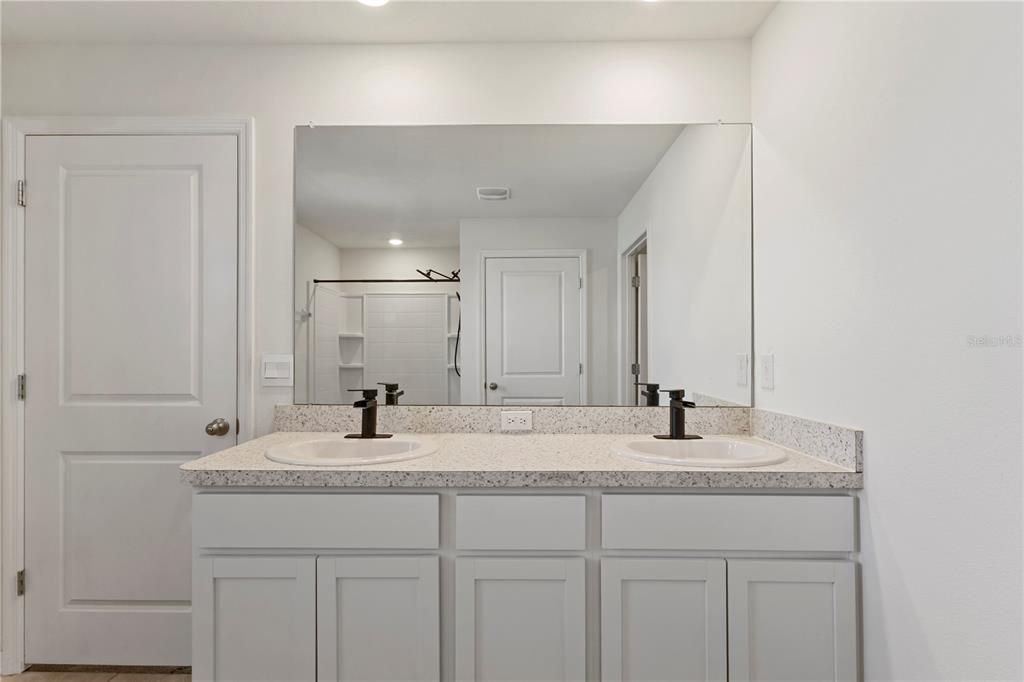 For Sale: $359,990 (4 beds, 3 baths, 2371 Square Feet)
