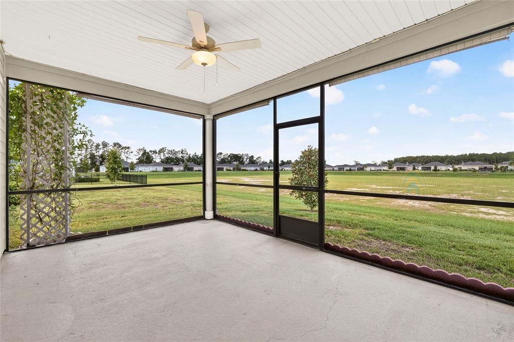 For Sale: $280,000 (3 beds, 2 baths, 1755 Square Feet)