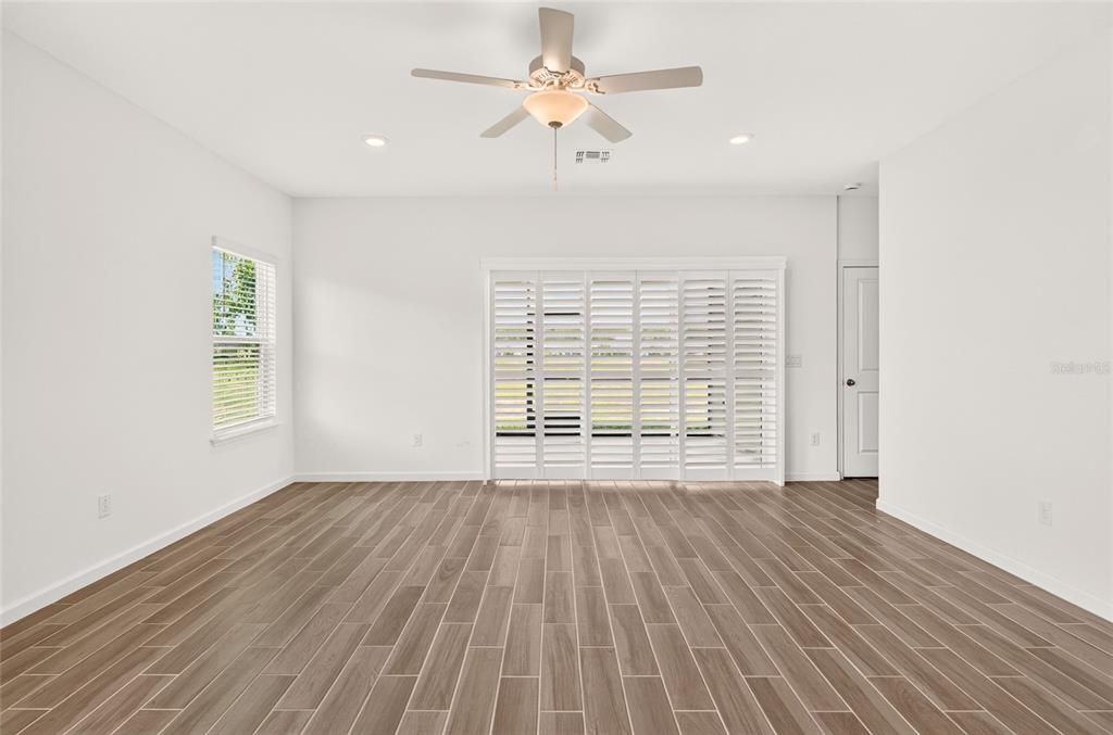 For Sale: $280,000 (3 beds, 2 baths, 1755 Square Feet)