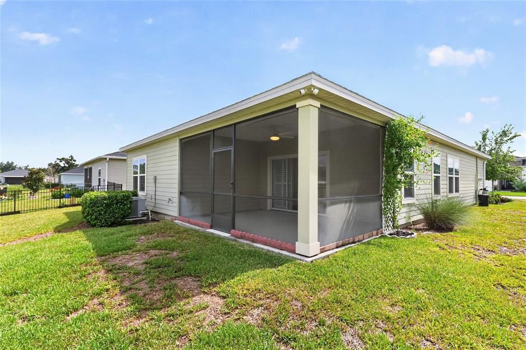 For Sale: $280,000 (3 beds, 2 baths, 1755 Square Feet)