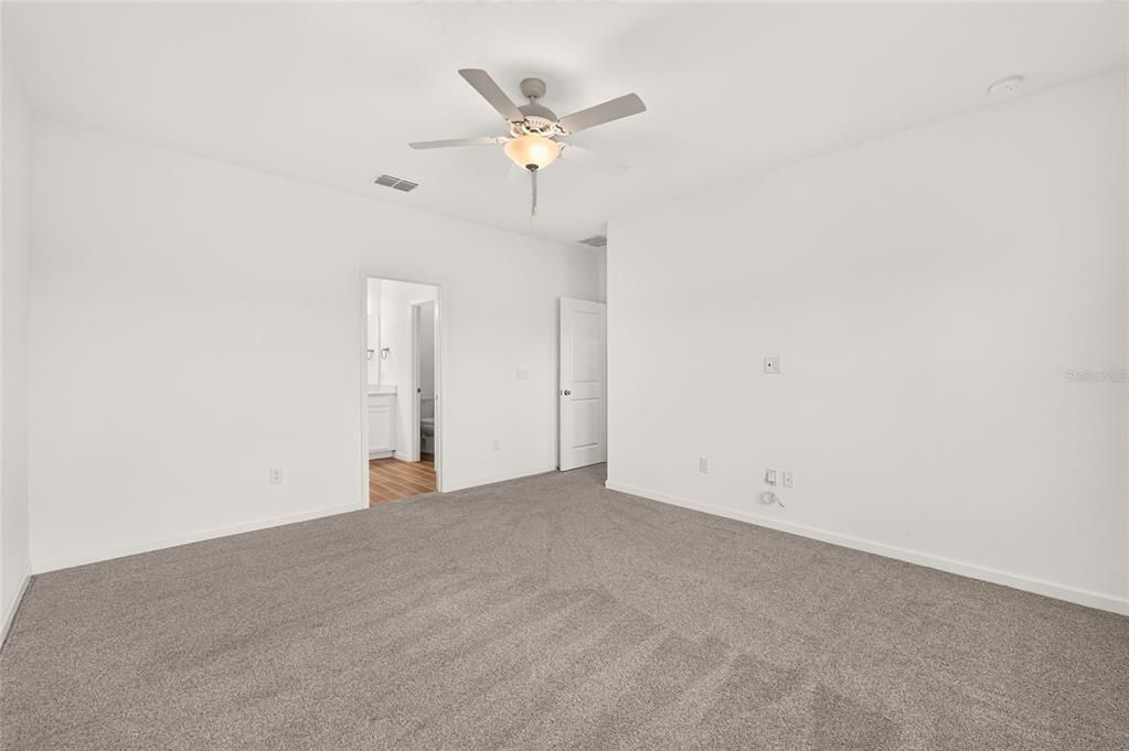 For Sale: $280,000 (3 beds, 2 baths, 1755 Square Feet)