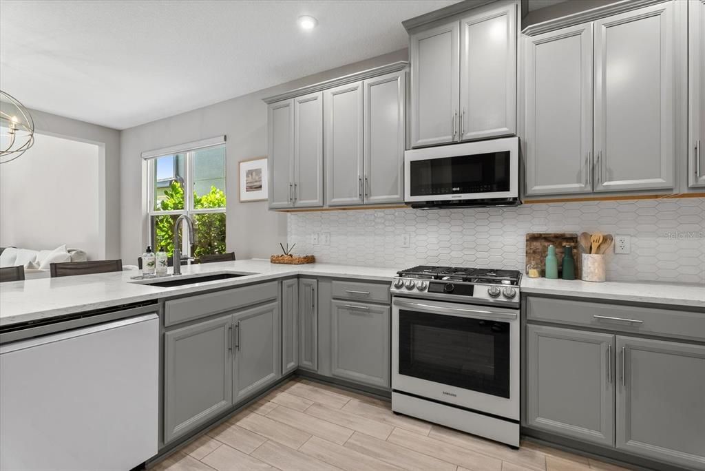 For Sale: $759,000 (4 beds, 3 baths, 2582 Square Feet)