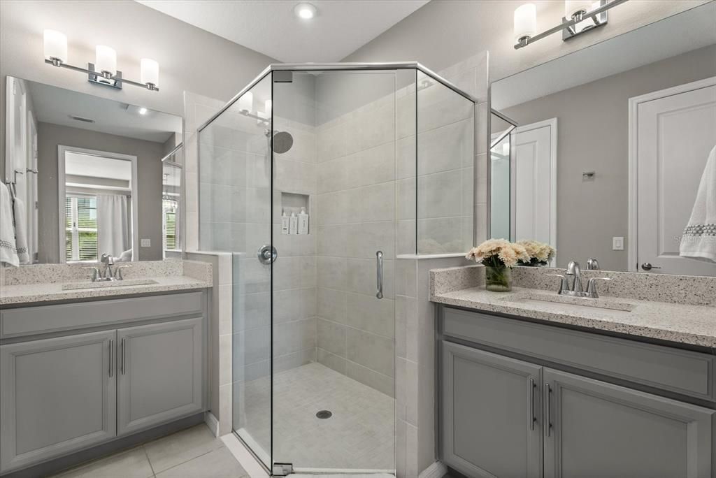 For Sale: $759,000 (4 beds, 3 baths, 2582 Square Feet)