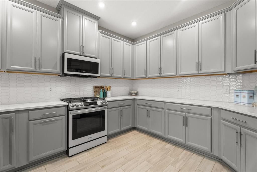 For Sale: $759,000 (4 beds, 3 baths, 2582 Square Feet)