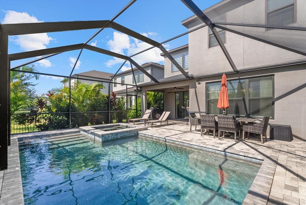 For Sale: $759,000 (4 beds, 3 baths, 2582 Square Feet)
