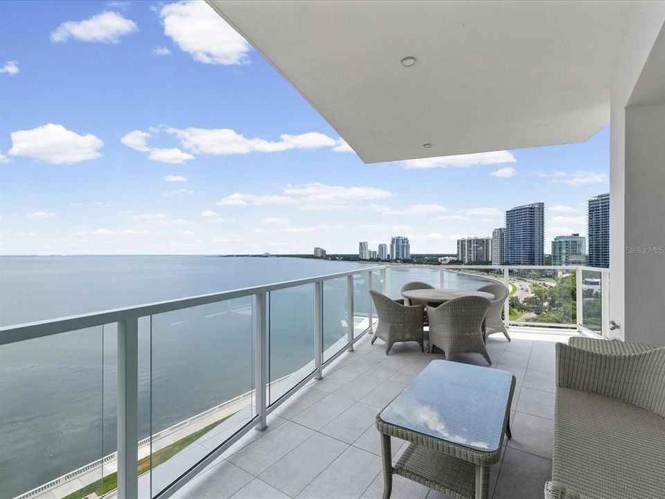 For Sale: $4,400,000 (3 beds, 3 baths, 3886 Square Feet)